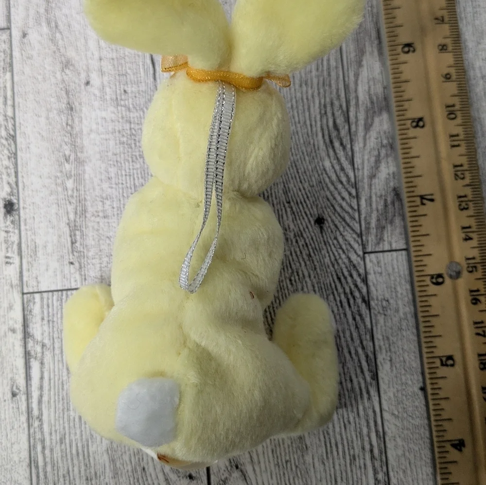 Ty Nibbles Plush Yellow Bunny with Orange Bow and Carrot